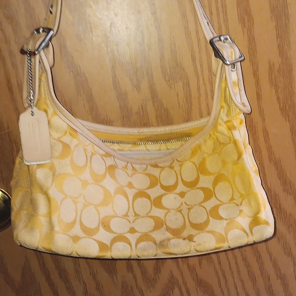 Couch handbag